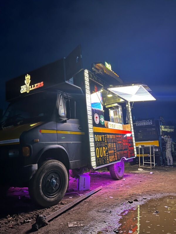 NON VEG MOBILE CANTEEN