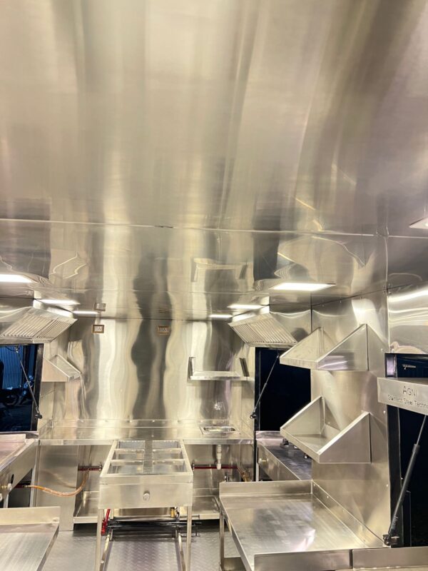 MOBILE RESTAURANT FOOD TRUCK - Image 4
